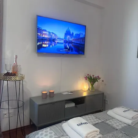Maya's Flats & 47 - Heweliusza * Gdansk