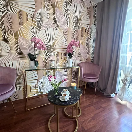 Maya's Flats & 47 - Heweliusza * Gdansk