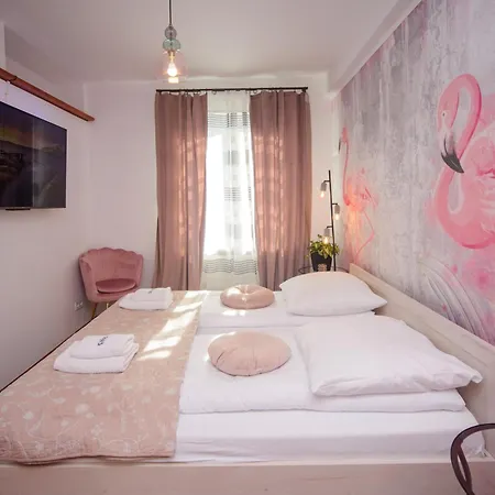 Maya's Flats & 47 - Heweliusza * Gdansk